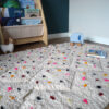 Marokkaans_azilal_vloerkleed_stippen_kinderkamer_Living_Maroc