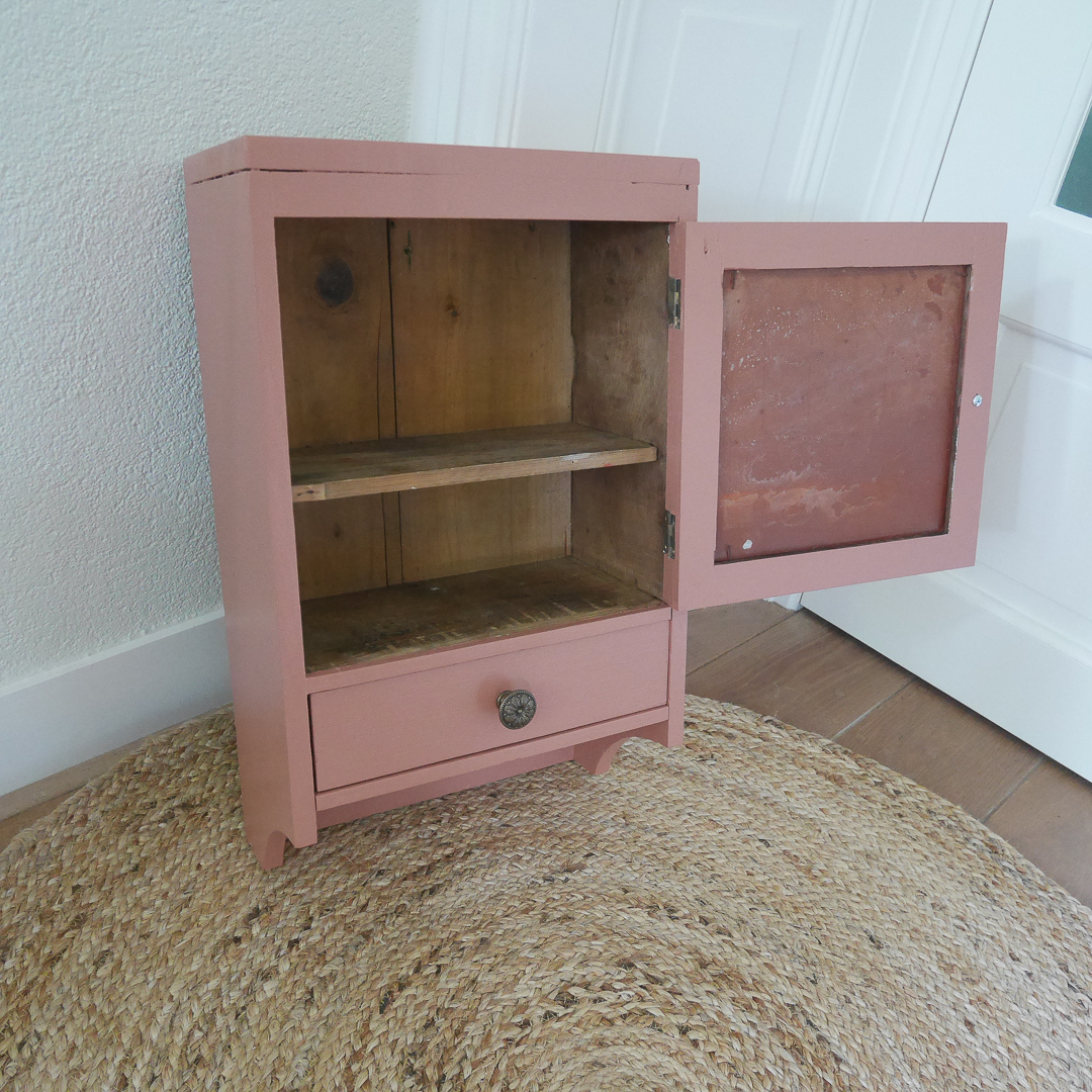 Coco & Bob - Vintage Hangkastje - Maud